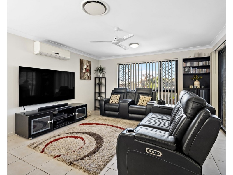 20 Duporth Crescent, Dakabin QLD 4503