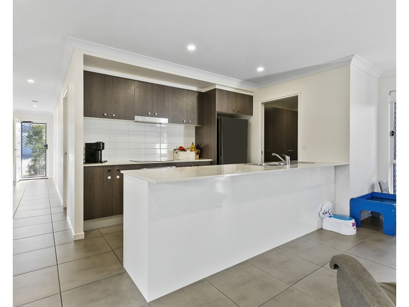 18 Promenade Circuit, Rothwell QLD 4022