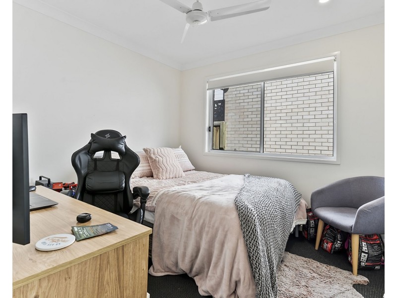 18 Promenade Circuit, Rothwell QLD 4022