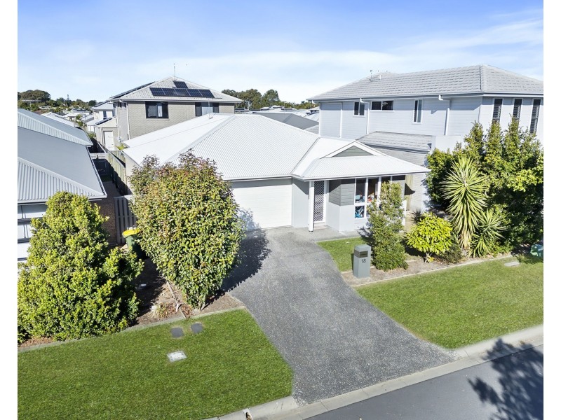 18 Promenade Circuit, Rothwell QLD 4022