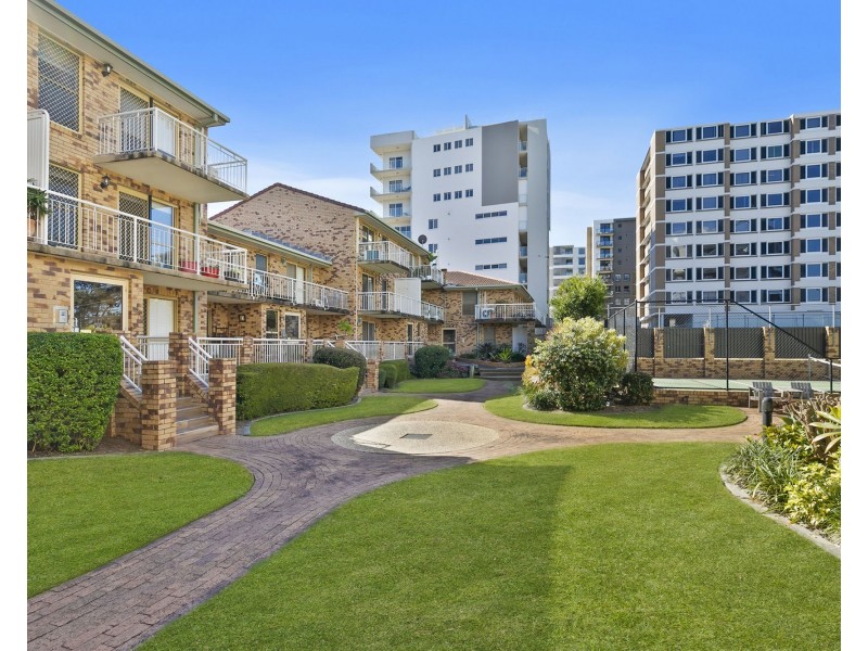 15/45 Marine Parade, Redcliffe QLD 4020
