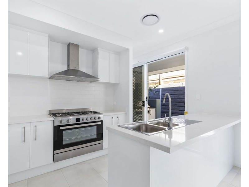 22 Wellside Street, Morayfield QLD 4506