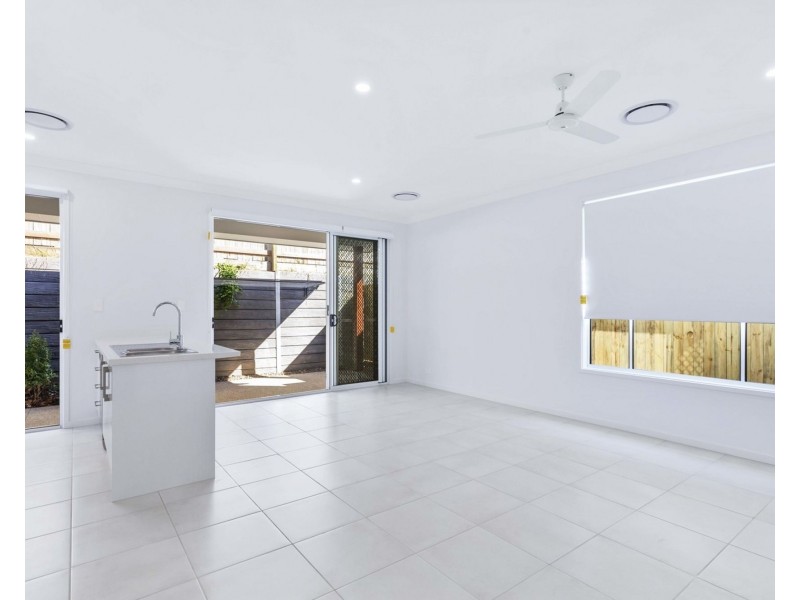 22 Wellside Street, Morayfield QLD 4506