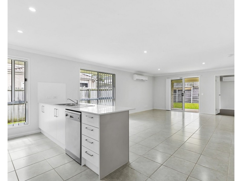 24 Pademelon Circuit, North Lakes QLD 4509