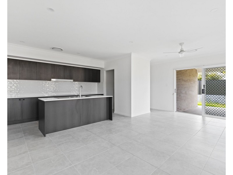 10 Carol Street, Morayfield QLD 4506