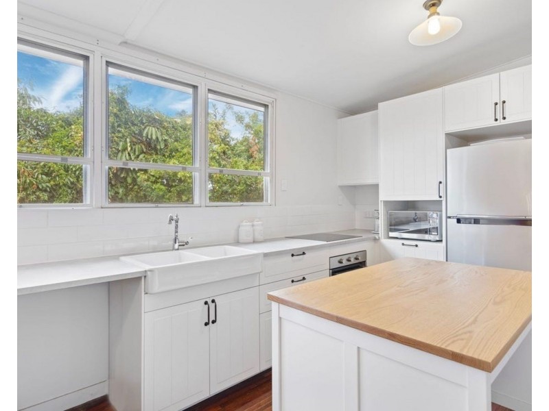 94 School Road, Kallangur QLD 4503