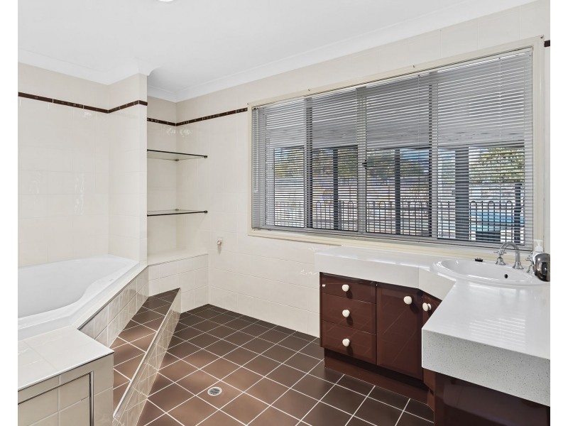 12 Keala Court, Banksia Beach QLD 4507