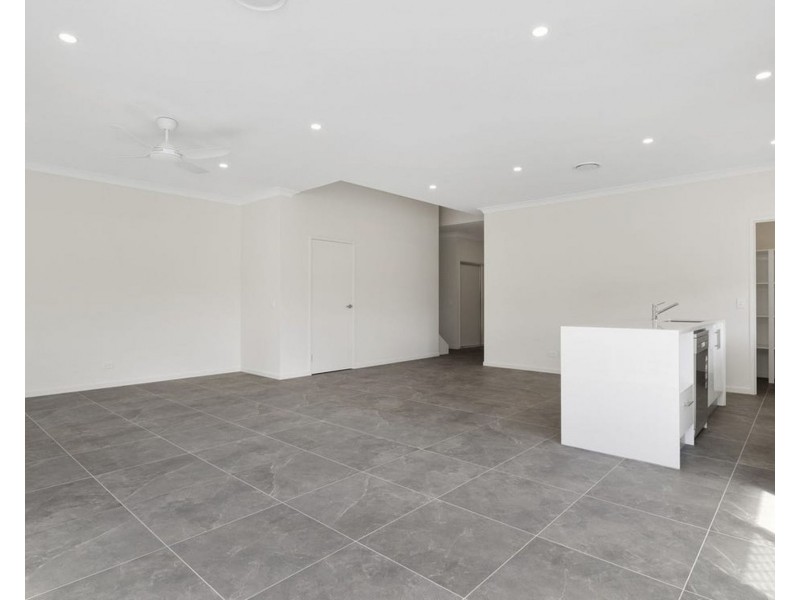 11 Coventry Lane, Joyner QLD 4500