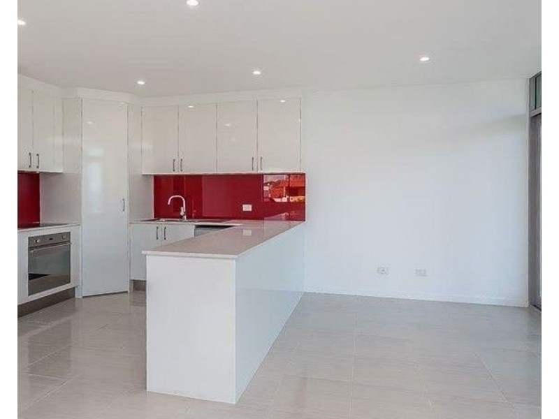 5 133 Flinders Parade, Scarborough QLD 4020