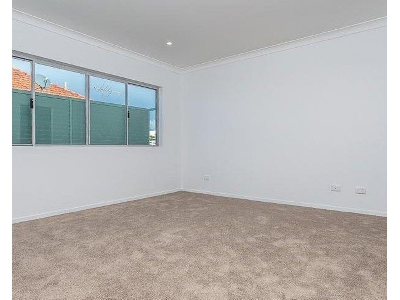 5 133 Flinders Parade, Scarborough QLD 4020