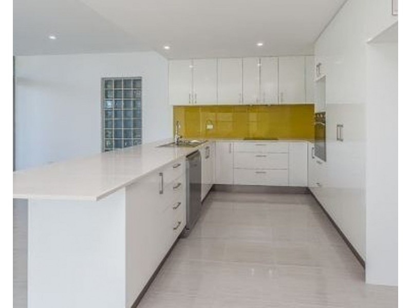 1/133 Flinders Parade, Scarborough QLD 4020