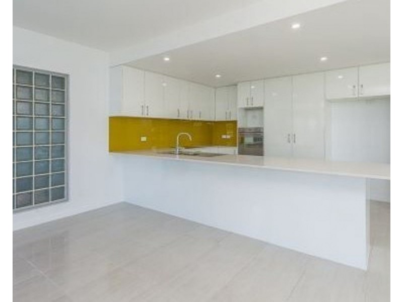 1/133 Flinders Parade, Scarborough QLD 4020