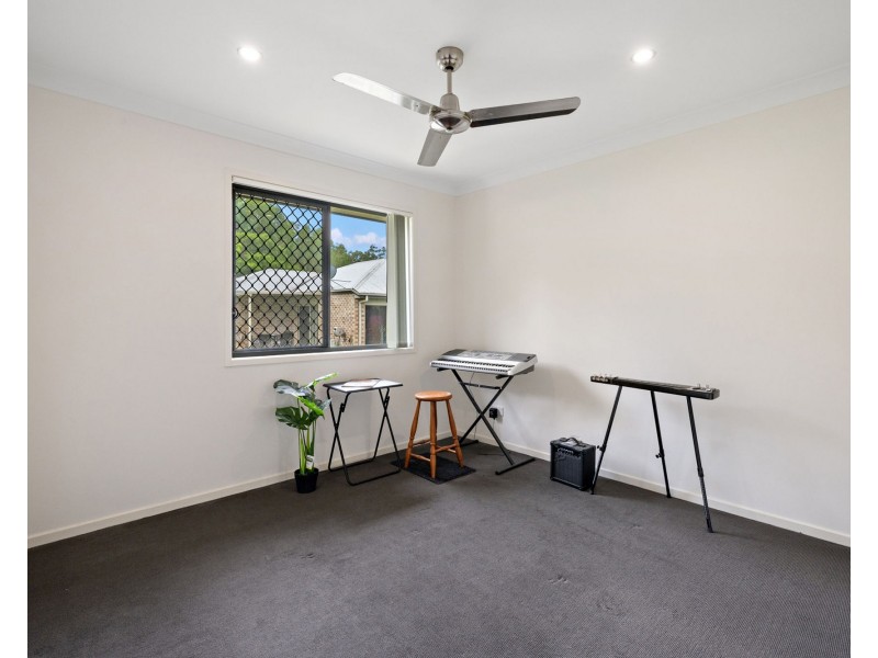 2/11-13 Montree Circuit, Kallangur QLD 4503