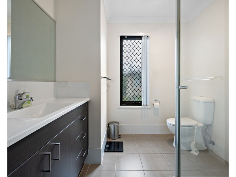 2/11-13 Montree Circuit, Kallangur QLD 4503