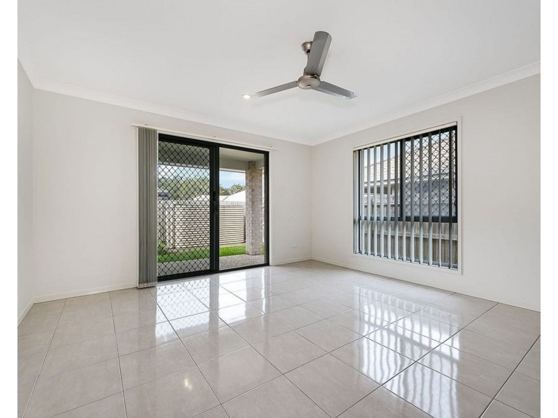 1/17 Birchgrove Crescent, Kallangur QLD 4503