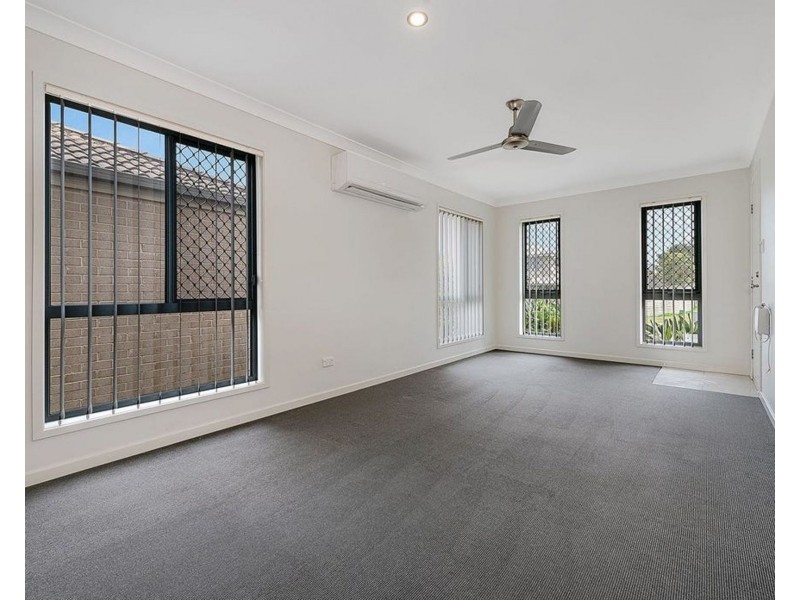 1/17 Birchgrove Crescent, Kallangur QLD 4503