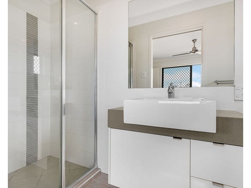 1/17 Birchgrove Crescent, Kallangur QLD 4503
