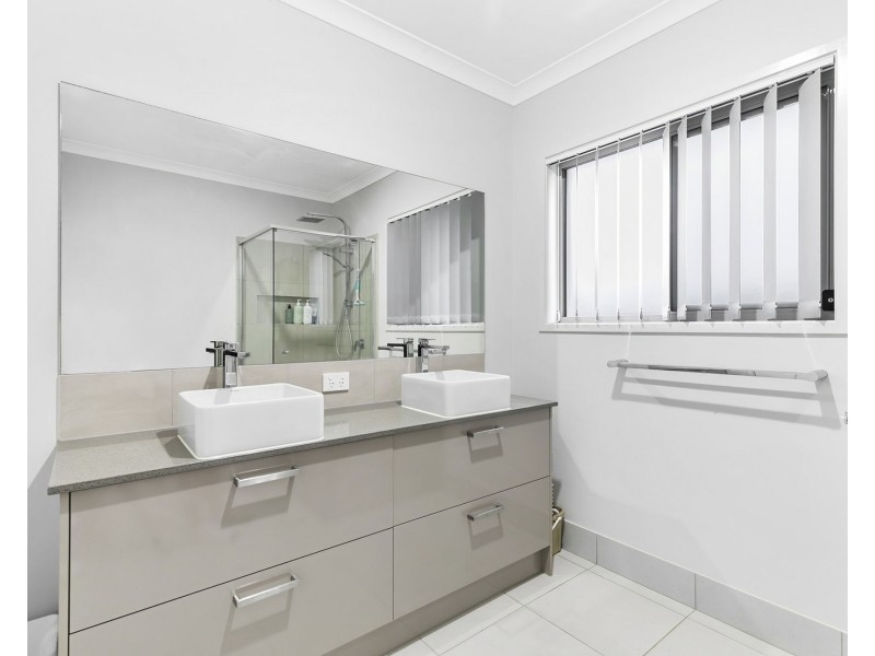 32 Callisia Crescent, Banksia Beach QLD 4507