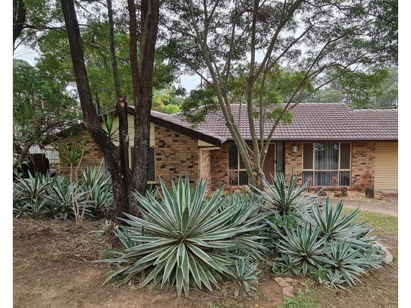 4 Wyara Court, Petrie QLD 4502