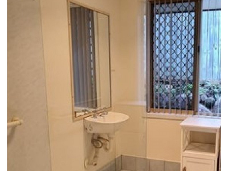 4 Wyara Court, Petrie QLD 4502