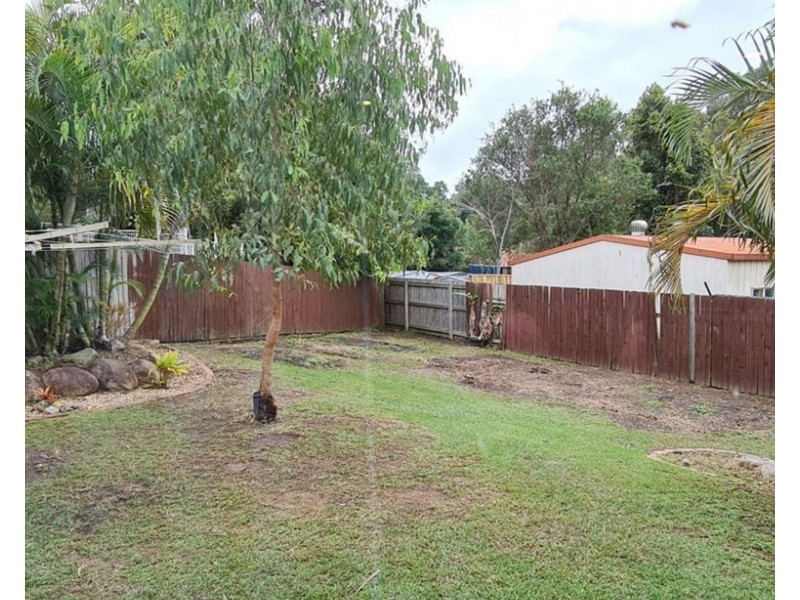 4 Wyara Court, Petrie QLD 4502