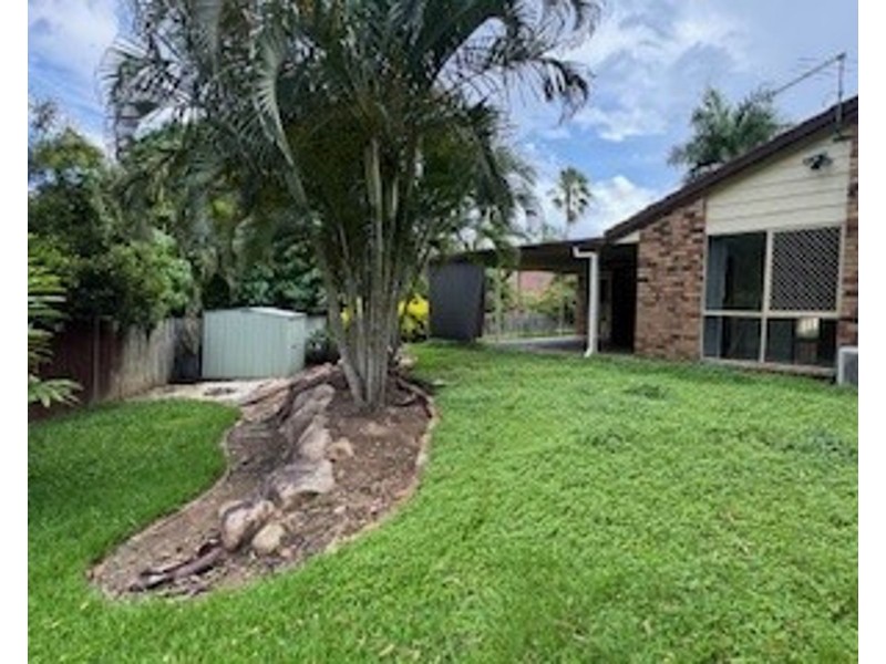 4 Wyara Court, Petrie QLD 4502