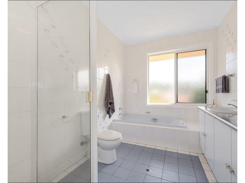 4 Nosworthy Close, Chermside West QLD 4032