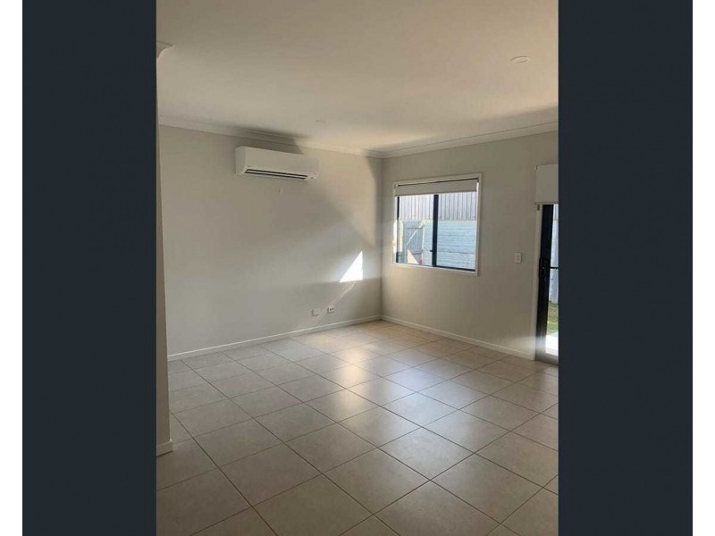 2/3 Victory Drive, Griffin QLD 4503