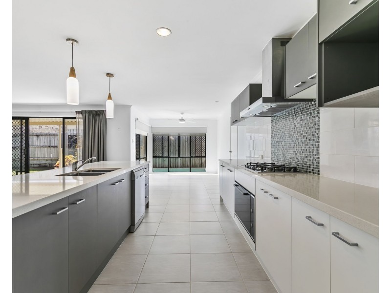 62 Pine River Drive, Murrumba Downs QLD 4503