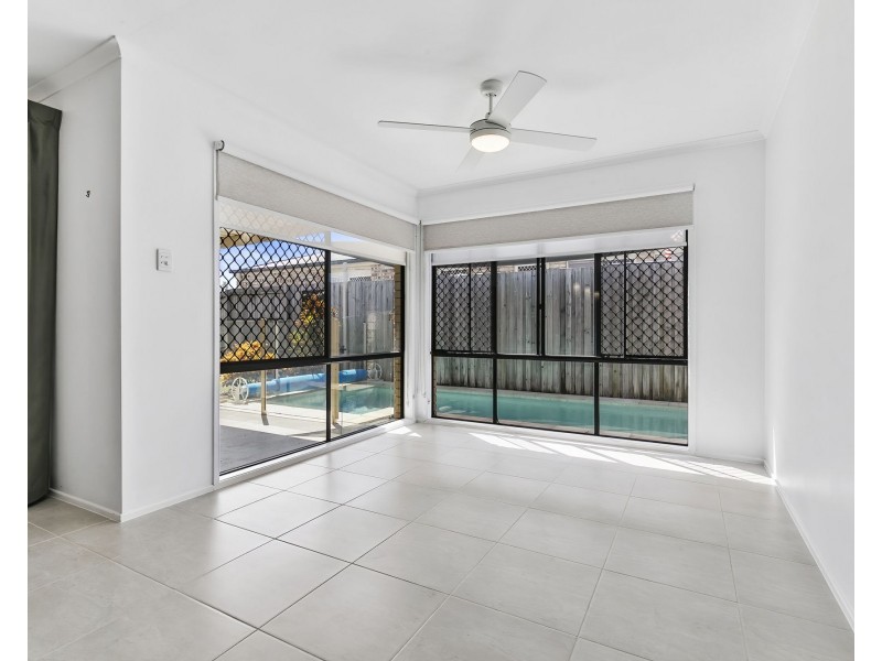 62 Pine River Drive, Murrumba Downs QLD 4503