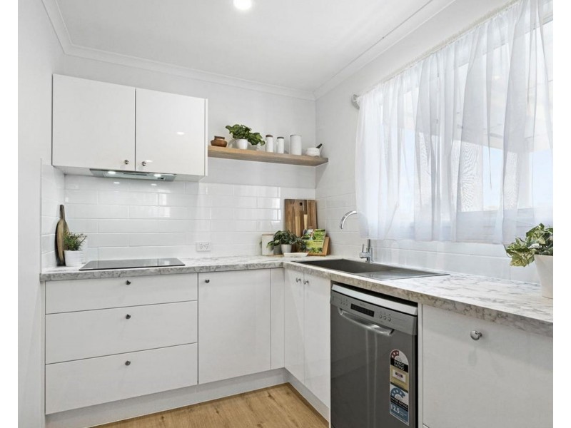 27 Seymour St, Deception Bay QLD 4508