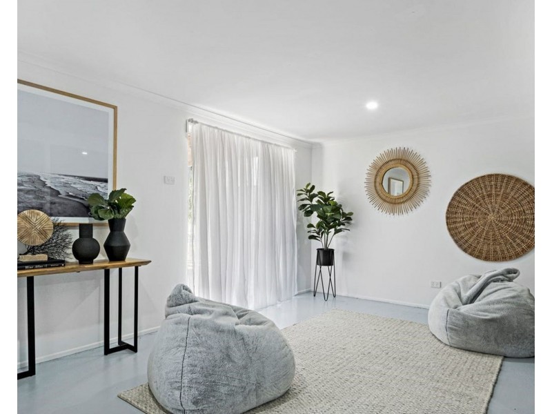 27 Seymour St, Deception Bay QLD 4508