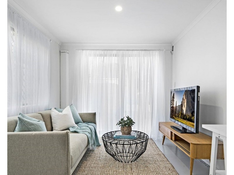 27 Seymour St, Deception Bay QLD 4508