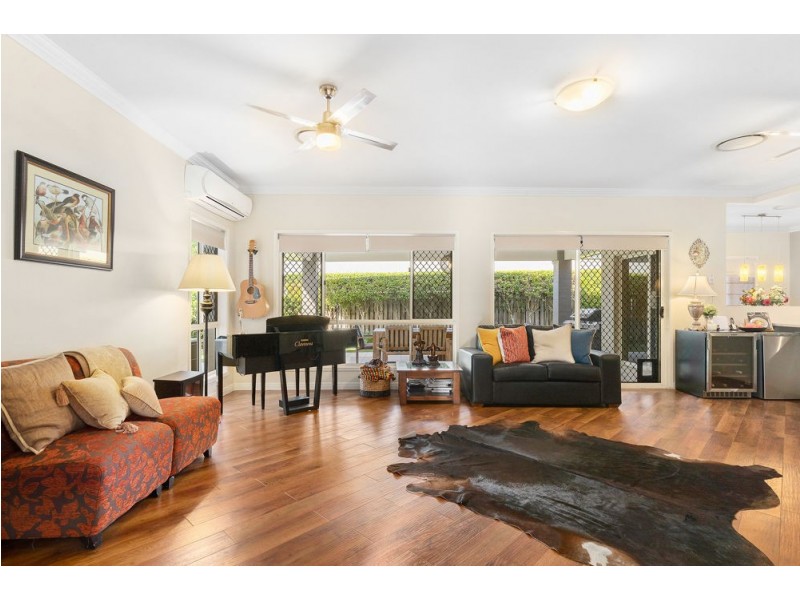 12 Lookout Place, Narangba QLD 4504