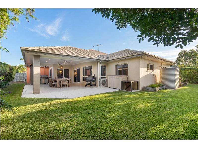 12 Lookout Place, Narangba QLD 4504