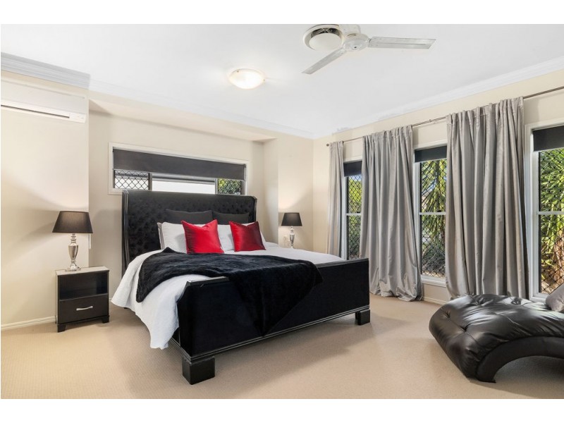 12 Lookout Place, Narangba QLD 4504