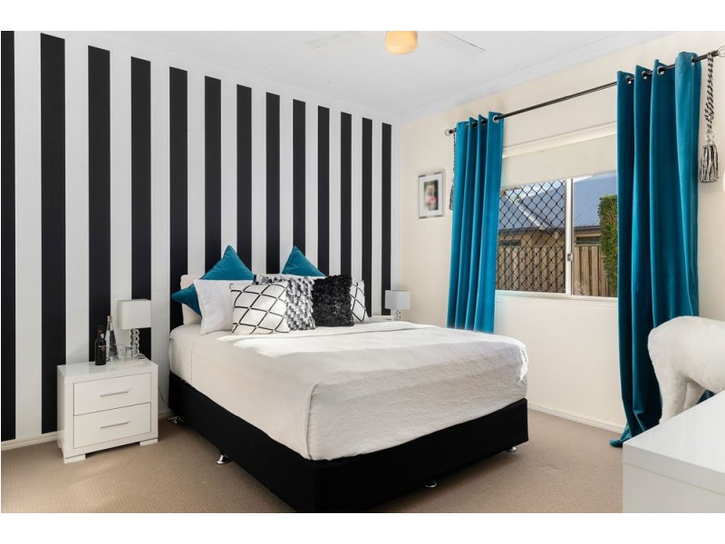 12 Lookout Place, Narangba QLD 4504