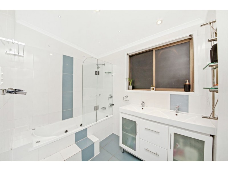 4 Lerose Avenue, Kallangur QLD 4503