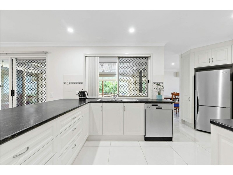 21 Donnelly Drive, Kallangur QLD 4503