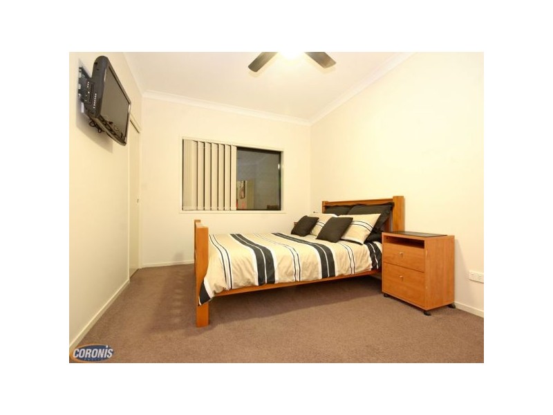 8 Rawlins Crescent, North Lakes QLD 4509