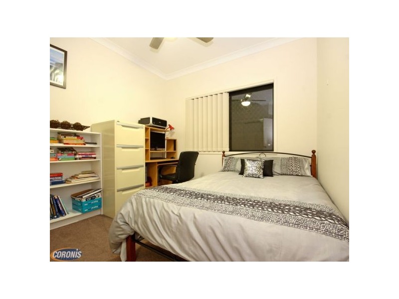 8 Rawlins Crescent, North Lakes QLD 4509