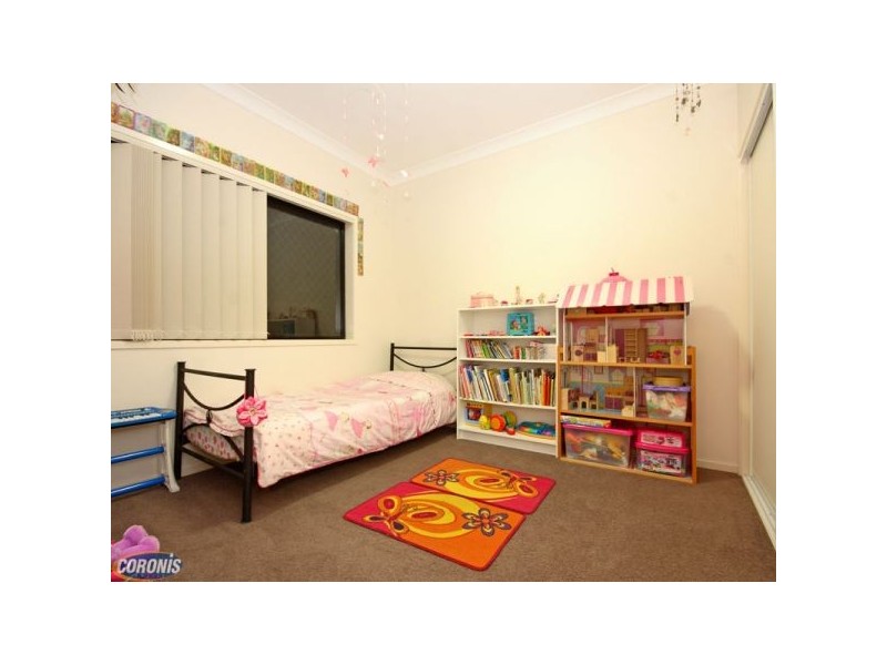 8 Rawlins Crescent, North Lakes QLD 4509