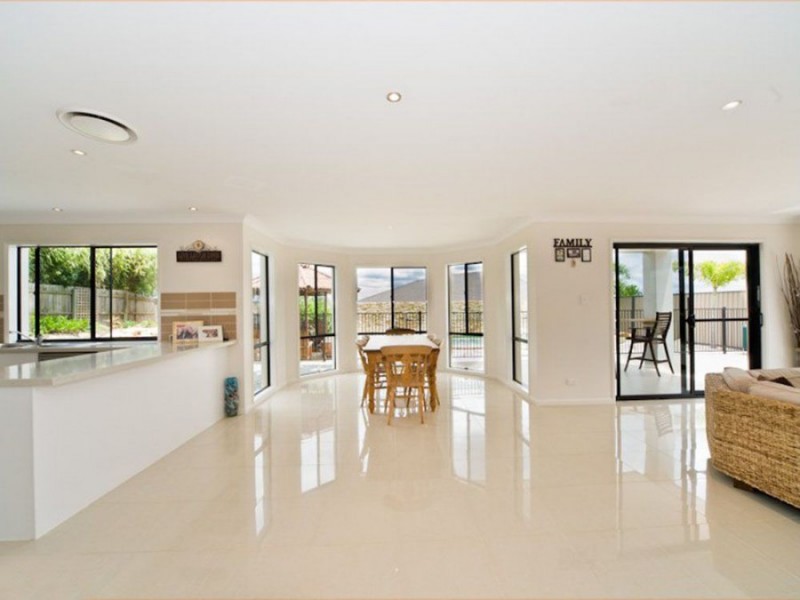 11 Denis Street, Murrumba Downs QLD 4503