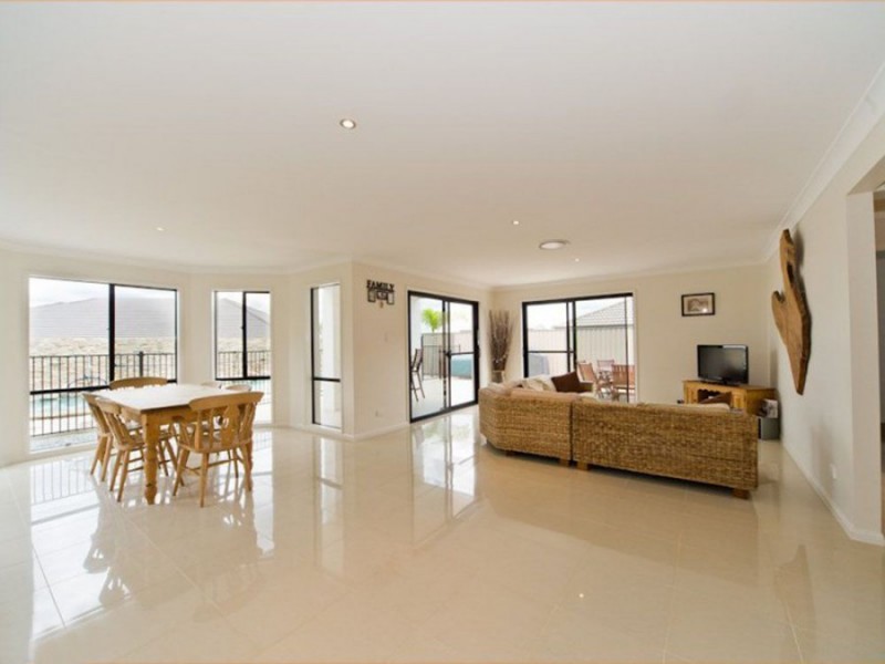 11 Denis Street, Murrumba Downs QLD 4503