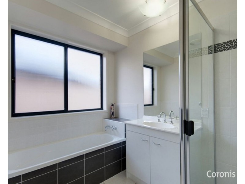 15 Sunstone Circuit, Mango Hill QLD 4509