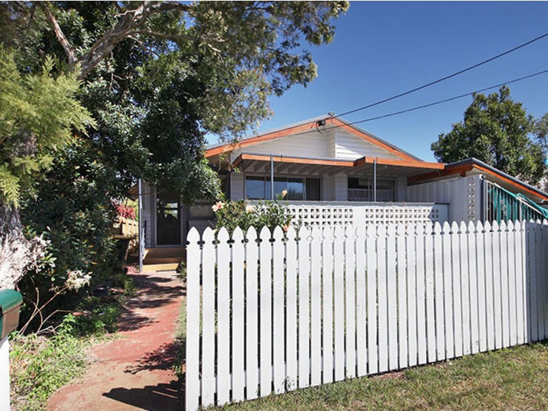 41 Queen Street, Scarborough QLD 4020