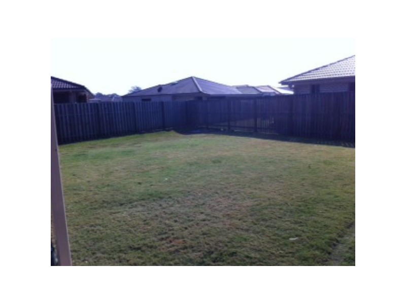 20 Dear Place, Bellmere QLD 4510