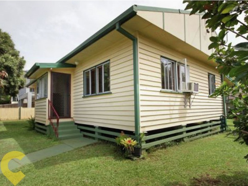 2 Herbert Street, Scarborough QLD 4020