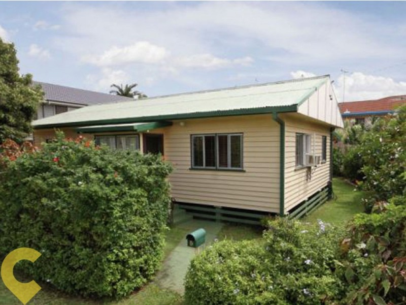 2 Herbert Street, Scarborough QLD 4020