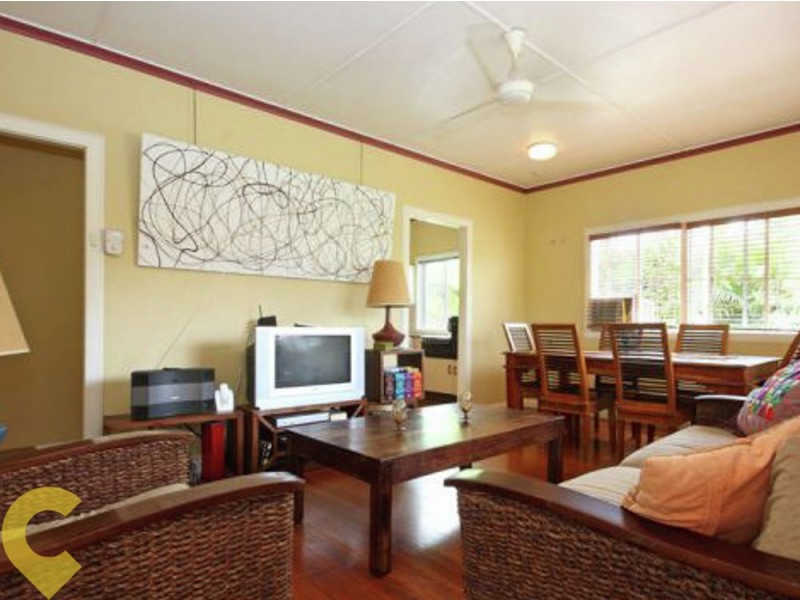 2 Herbert Street, Scarborough QLD 4020